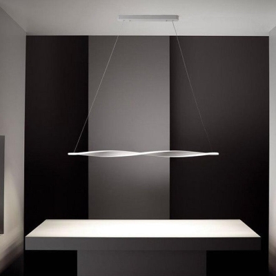 Lange LED-Pendelleuchte