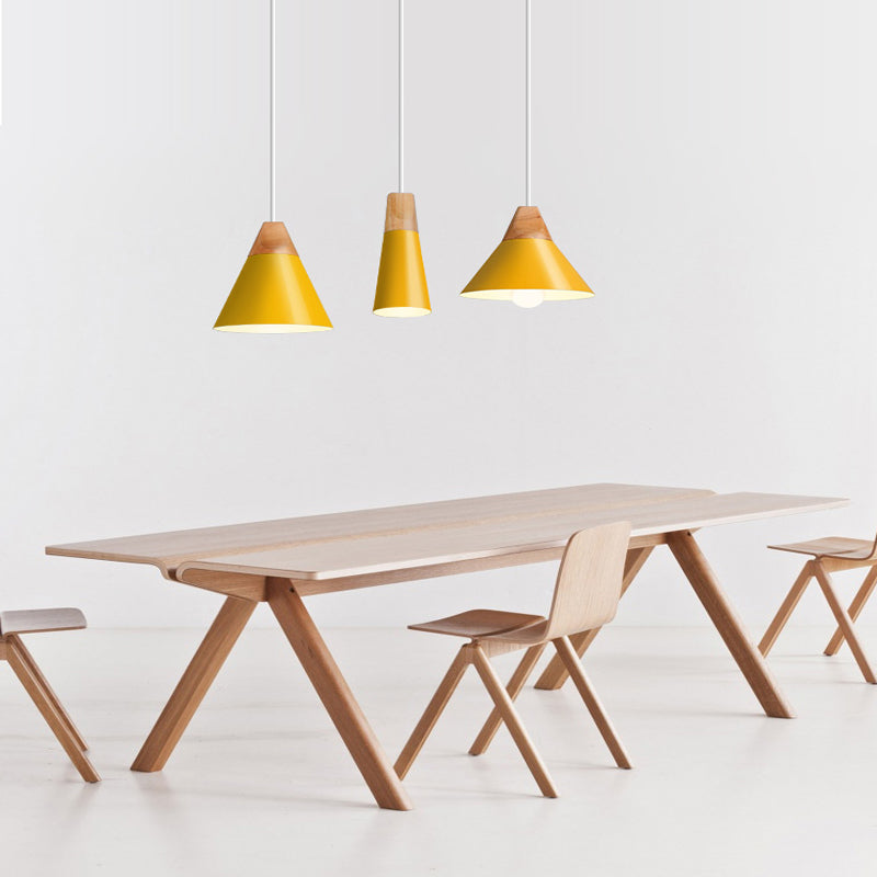LED-Lampe aus Holz