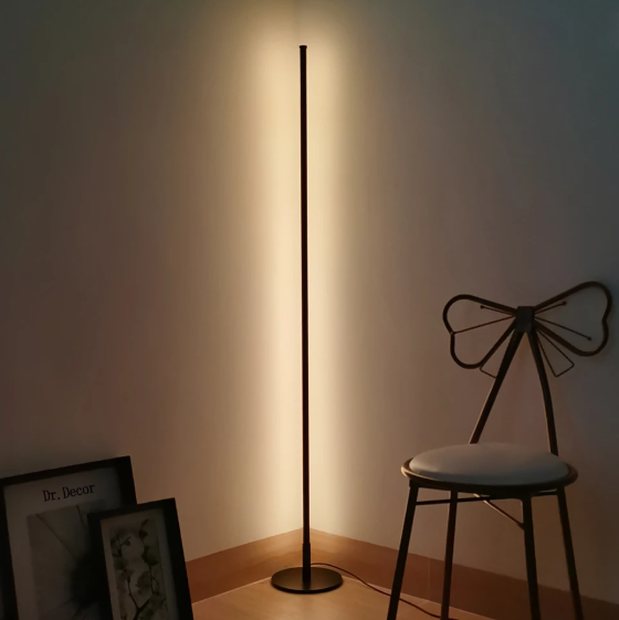 Minimalistische vloerlamp