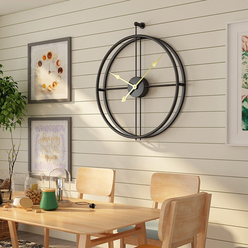 minimalistische Wanduhr