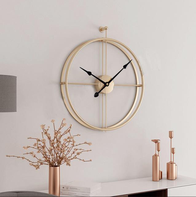 minimalistische Wanduhr