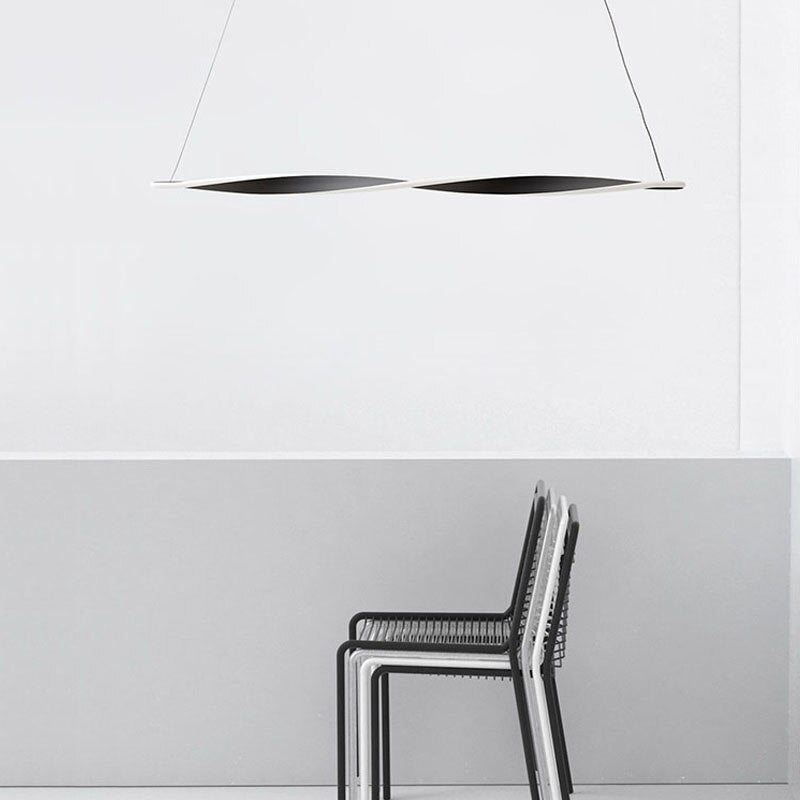 Lange LED-Pendelleuchte